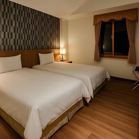 Sung Tai Hotel Kaohsziung Kültér fotó